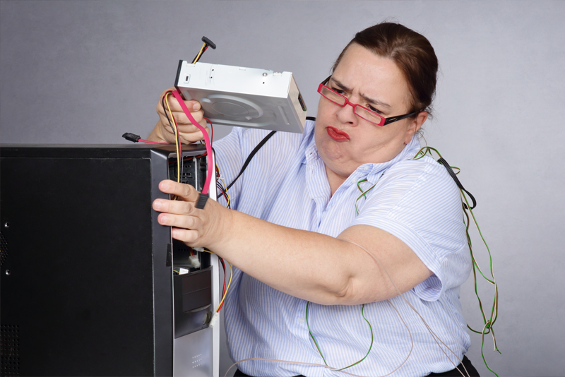 失ったデータを復元する前にやることとは？