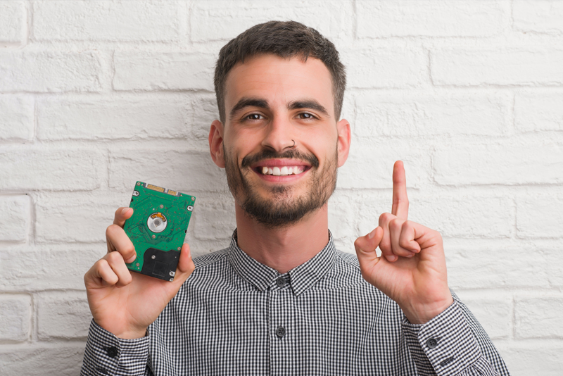 無料のデータ復元ソフトを使う