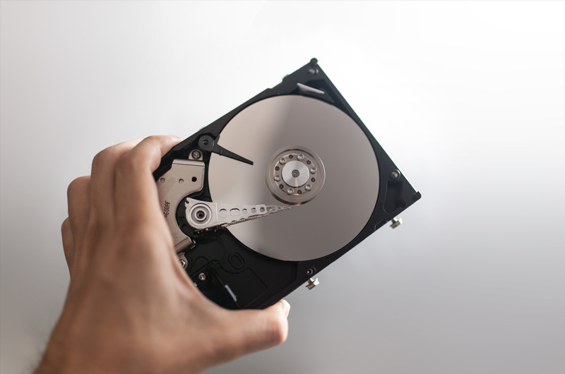 専門業者なら確実にデータの取り出し・移行ができる